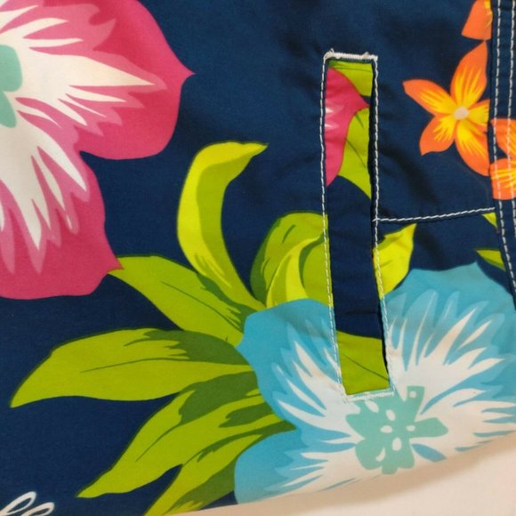 Hollister Size XL Floral Board Shorts - Picture 3 of 10